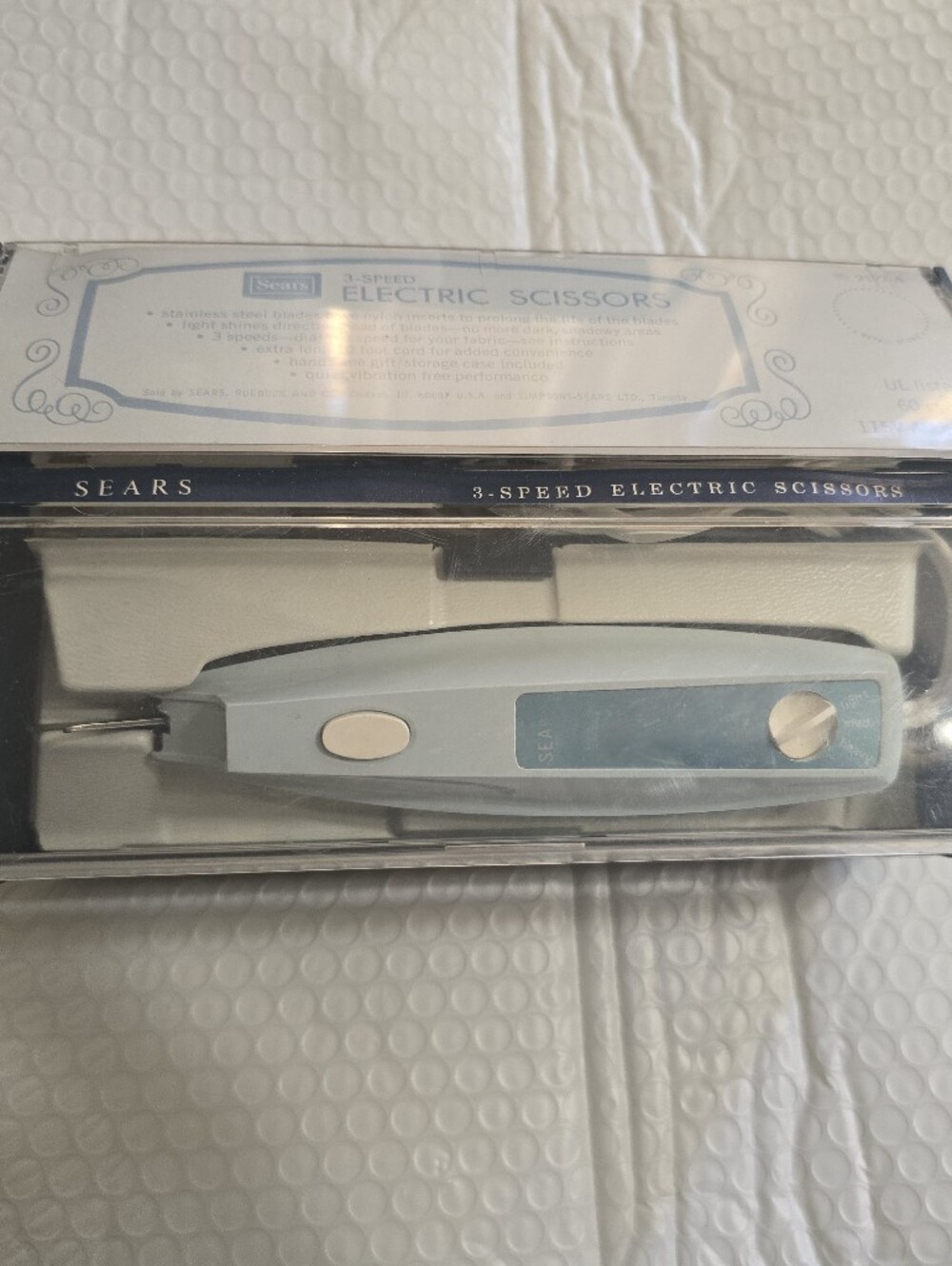 Sears Electric Scissors in Light Blue and Cream